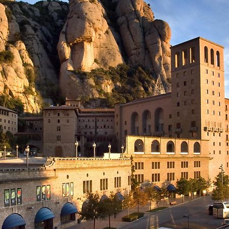 Apartamentos Montserrat Abat Marcet Dış mekan fotoğraf