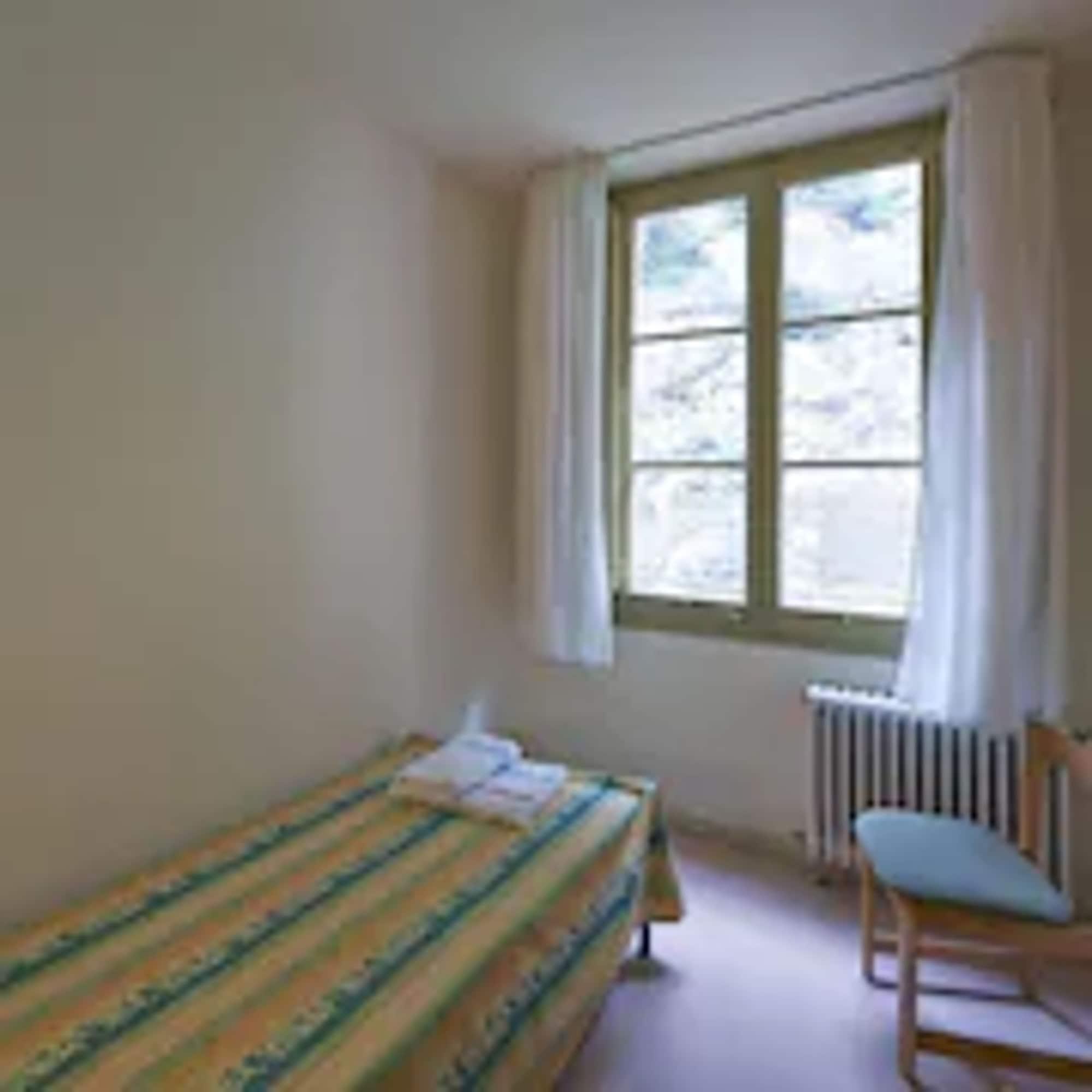 Apartamentos Montserrat Abat Marcet Dış mekan fotoğraf