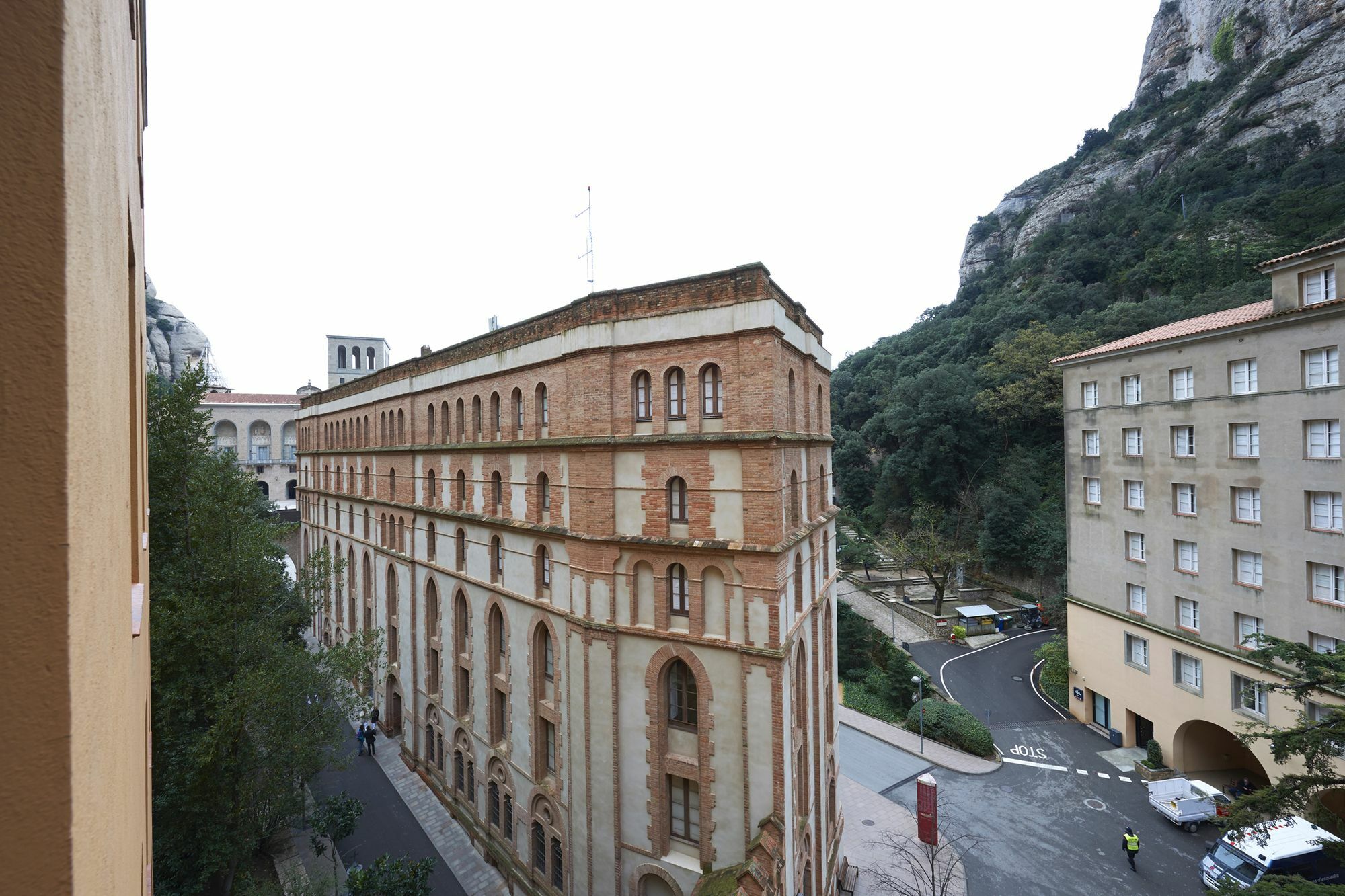Apartamentos Montserrat Abat Marcet Dış mekan fotoğraf